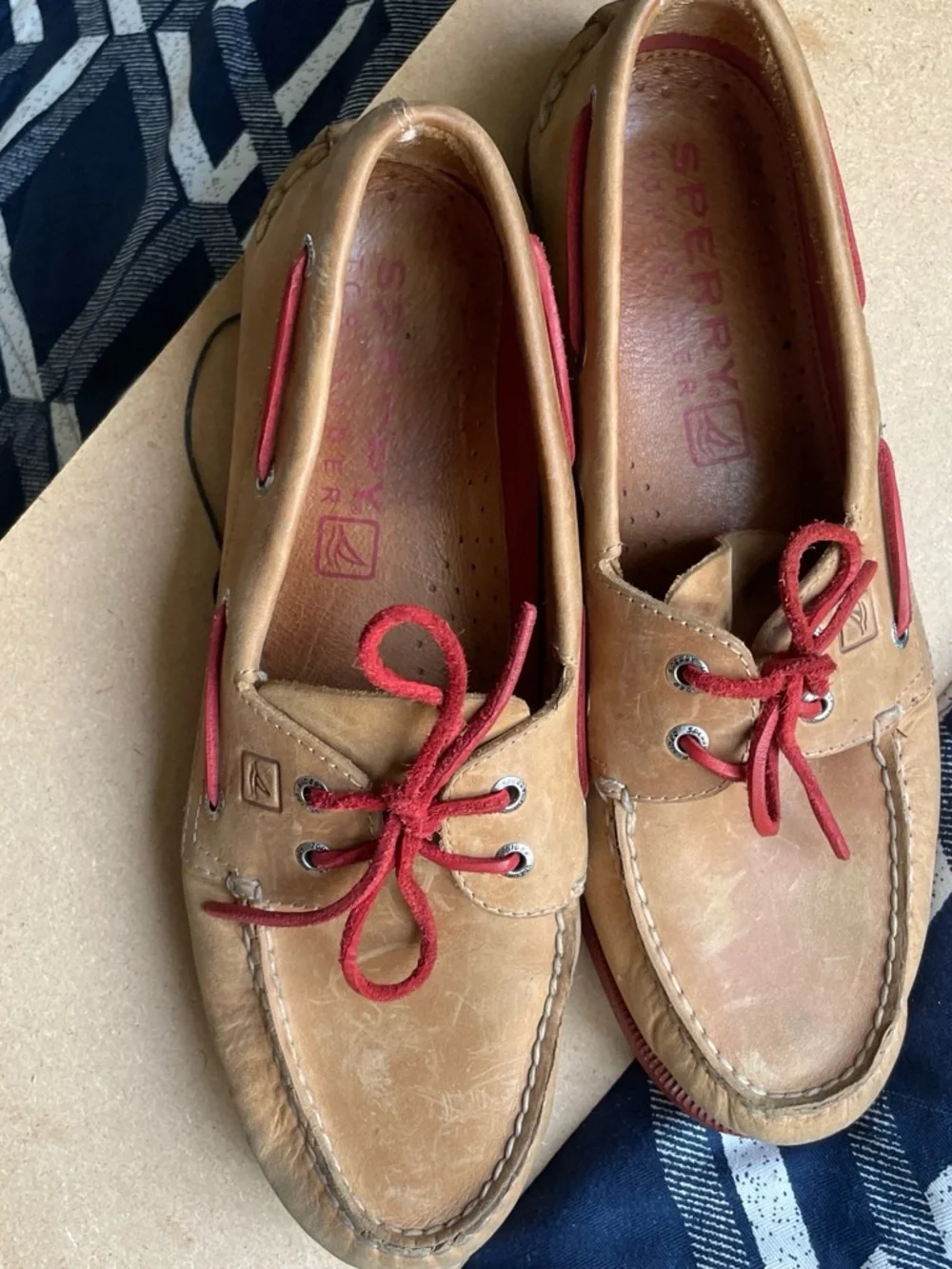SPERRY TOP~sider Tan Leather & Red Accents